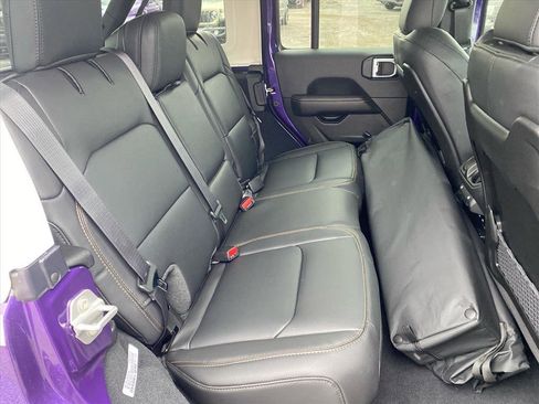 New 2026 Jeep Wrangler Unlimited Sahara w/ Whitecap Package AWD/4WD image 16