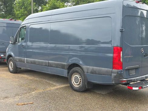 Used 2019 Mercedes-Benz Sprinter 170 image 3