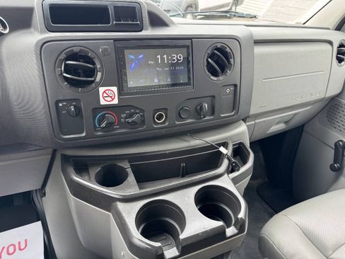 Used 2012 Ford E-450 and Econoline 450 Super Duty RWD image 17