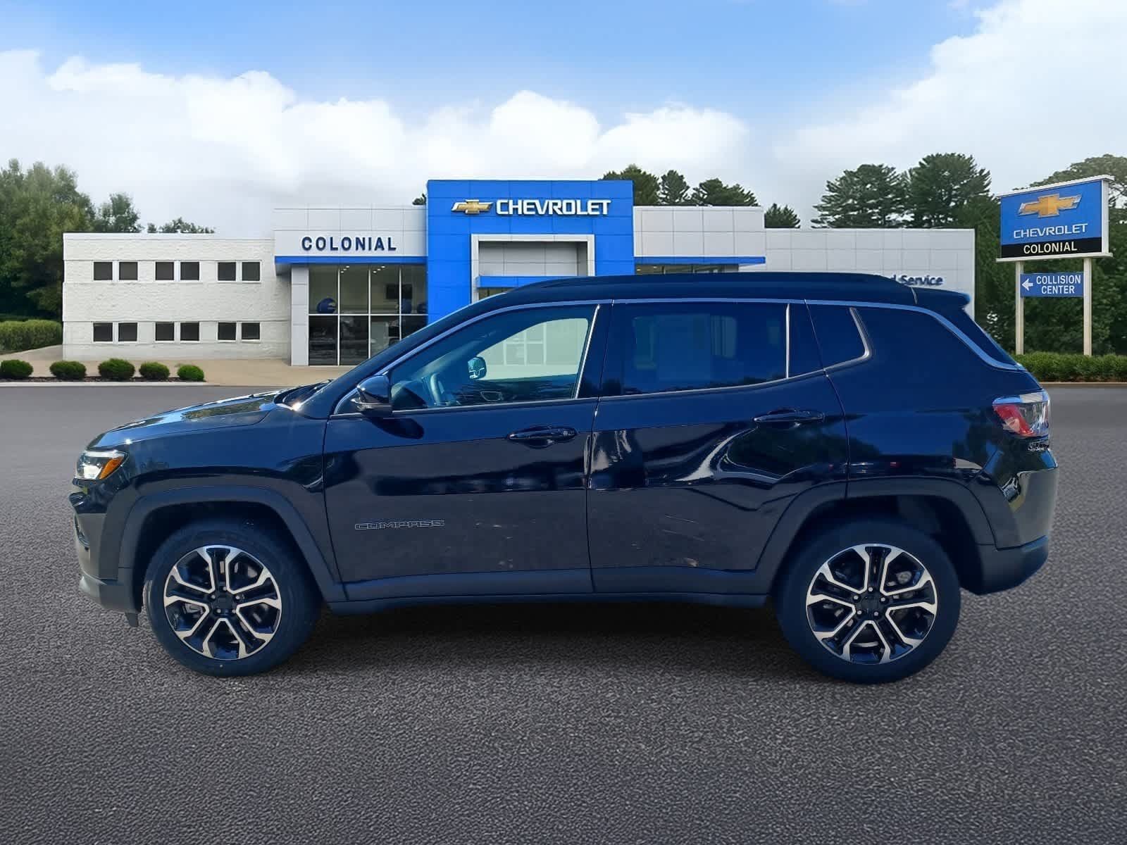 Used 2023 Jeep Compass Limited w/ Sun and Sound Group AWD/4WD image 6