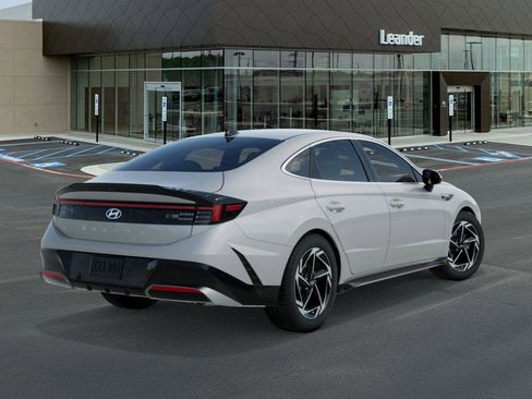 New 2026 Hyundai Sonata SEL image 4