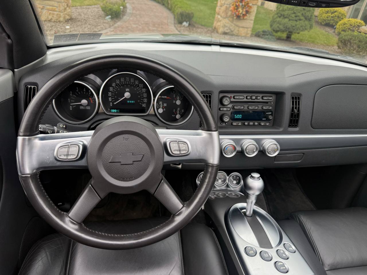 Used 2004 Chevrolet SSR w/ Preferred Equipment Group RWD image 25