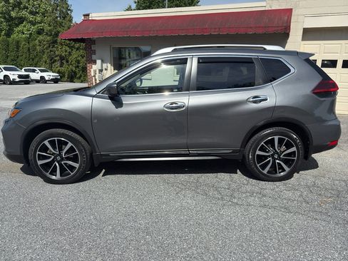 Used 2018 Nissan Rogue SL w/ Premium Package AWD/4WD image 2
