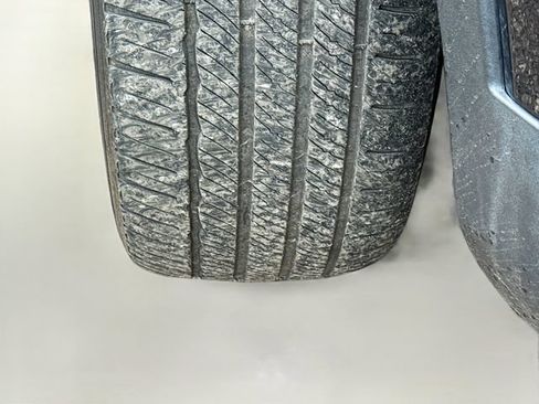 Used 2023 Volvo XC40 B5 Plus AWD/4WD image 43