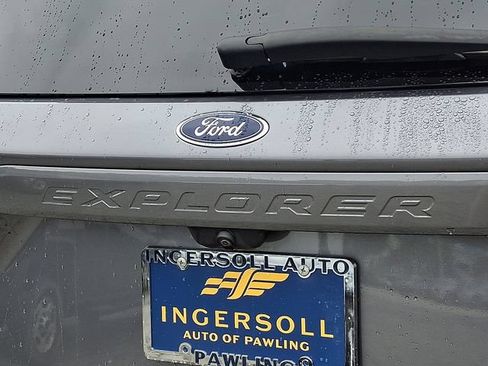 Used 2021 Ford Explorer XLT w/ Equipment Group 202A AWD/4WD image 33
