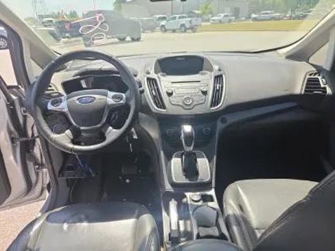 Used 2017 Ford C-MAX SE w/ Cold Weather Package FWD image 5