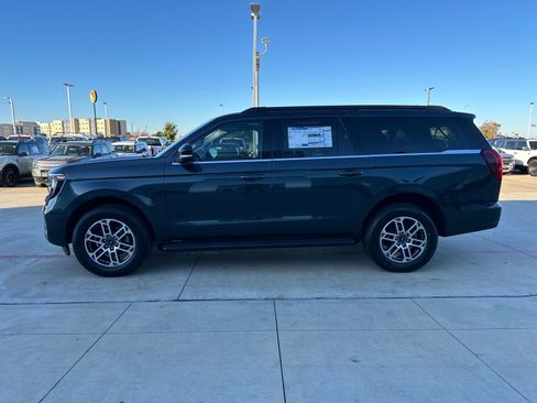 New 2025 Ford Expedition Max Active image 2