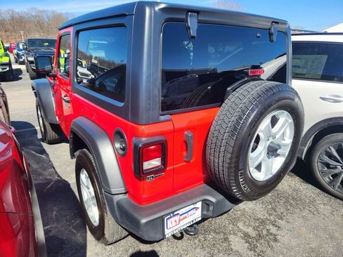 Used 2023 Jeep Wrangler Sport S image 4