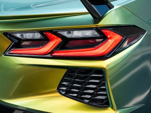 Used 2020 Chevrolet Corvette Stingray Coupe w/ 1LT RWD image 15