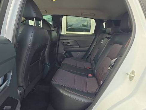 Used 2025 Nissan Kicks SR FWD image 15