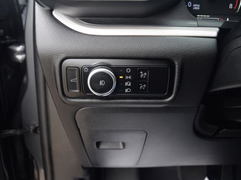 Used 2023 Ford Explorer XLT w/ Equipment Group 202A image 7