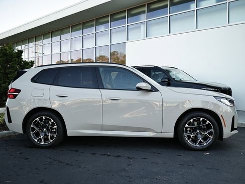 Certified 2025 BMW X3 xDrive30i w/ M Sport Package image 4