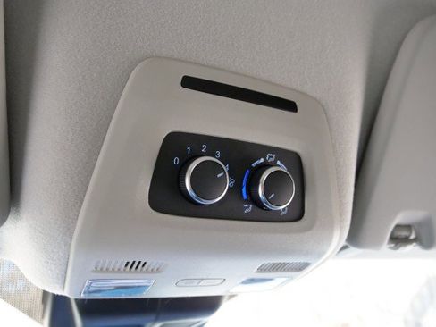 Used 2025 Ford Transit 350 XLT image 17