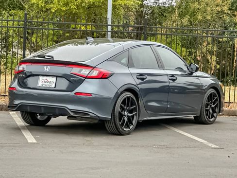 Used 2025 Honda Civic Sport image 3