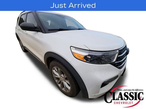 Used 2021 Ford Explorer XLT w/ Equipment Group 202A RWD image 1