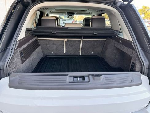 Used 2021 Land Rover Range Rover Westminster Edition image 8