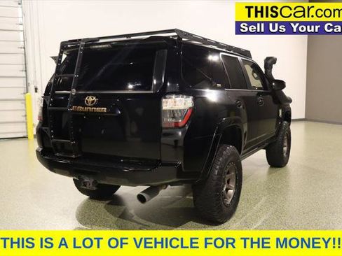 Used 2016 Toyota 4Runner SR5 image 7