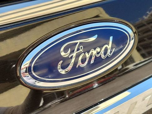 Used 2021 Ford Expedition XLT image 29