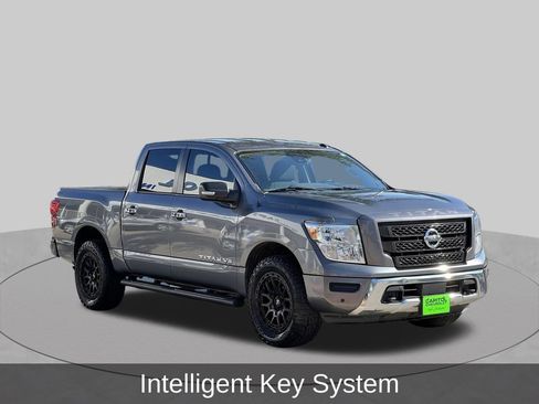 Used 2020 Nissan Titan SV w/ SV Convenience Package AWD/4WD image 7