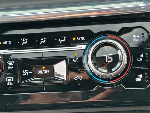 Used 2025 GMC Sierra 2500 Denali Ultimate w/ Snow Plow Prep/Camper Package image 29