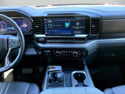 Used 2024 Chevrolet Silverado 1500 High Country w/ Midnight Edition AWD/4WD image 11