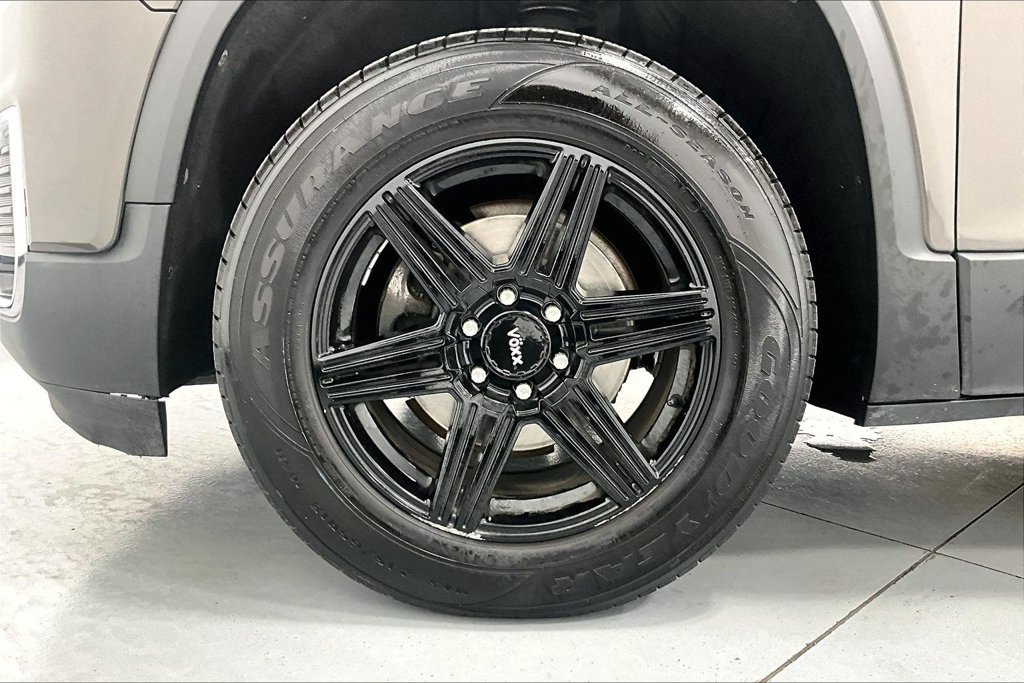 Used 2020 GMC Acadia SLT w/ Premium Package FWD image 9