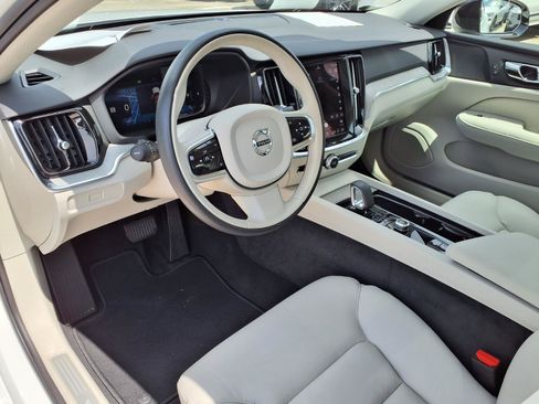 Certified 2025 Volvo S60 B5 Plus AWD/4WD image 21