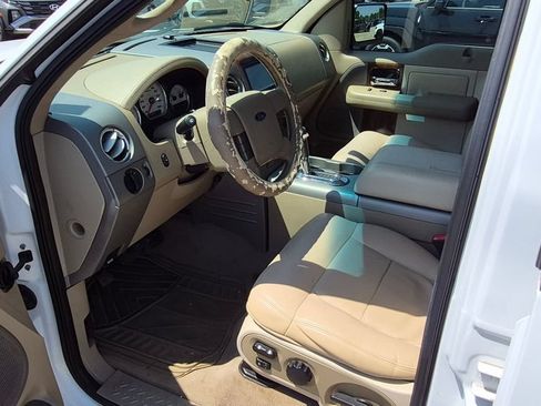 Used 2004 Ford F150 Lariat RWD image 11