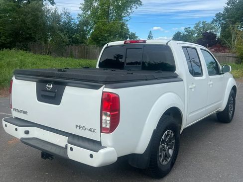 Used 2016 Nissan Frontier PRO-4X image 7