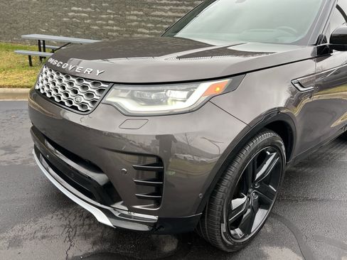 Certified 2024 Land Rover Discovery Metropolitan Edition image 10
