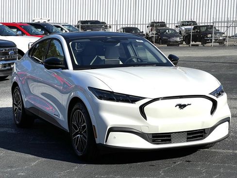 New 2025 Ford Mustang Mach-E Premium image 7