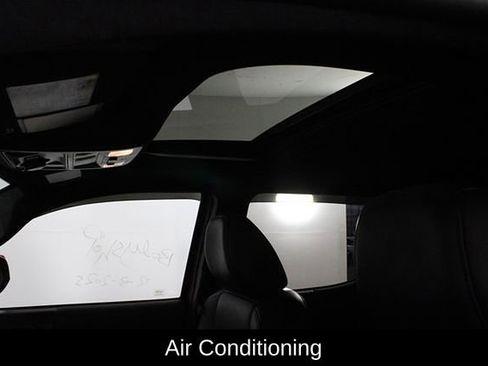 Used 2018 Toyota Tacoma TRD Off-Road image 8