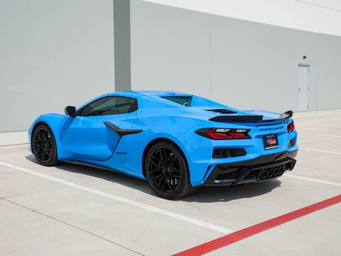 Used 2025 Chevrolet Corvette Z06 w/ Battery Protection Package image 5