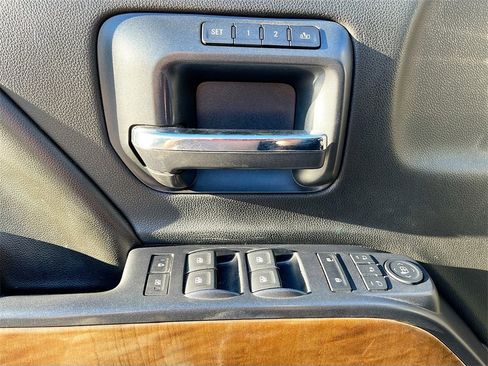 Used 2015 Chevrolet Silverado 1500 LTZ image 16