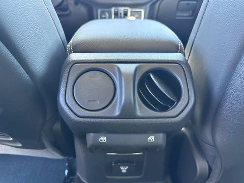 New 2026 Jeep Gladiator Sport AWD/4WD image 11