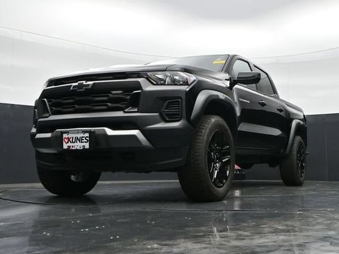 Used 2024 Chevrolet Colorado Trail Boss w/ Advanced Trailering Package AWD/4WD image 39