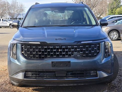 New 2025 Kia Carnival SX image 2