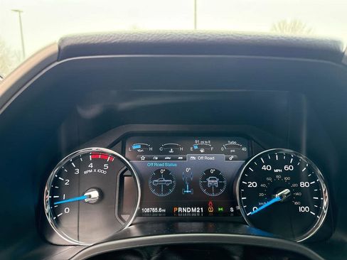 Used 2017 Ford F250 Lariat w/ Lariat Value Package image 18