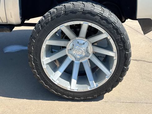 Used 2021 Chevrolet Silverado 2500 High Country AWD/4WD image 10