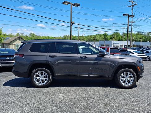 Used 2023 Jeep Grand Cherokee L Limited AWD/4WD image 7