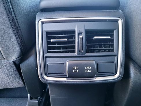 Used 2024 Subaru Forester Premium AWD/4WD image 13