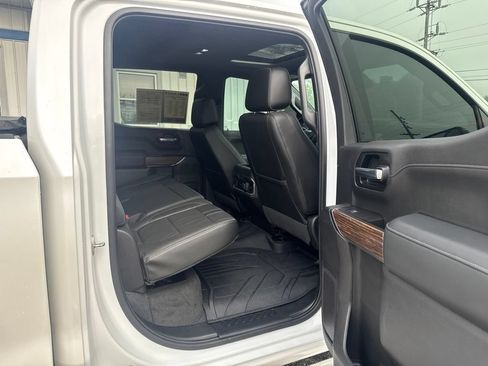 Used 2019 Chevrolet Silverado 1500 High Country w/ Technology Package AWD/4WD image 19