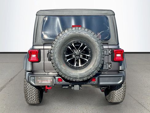 New 2026 Jeep Wrangler Unlimited Rubicon w/ Xtreme 35 Tire Package AWD/4WD image 6