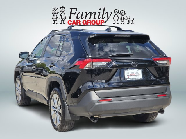 Used 2025 Toyota RAV4 XLE Premium FWD image 3