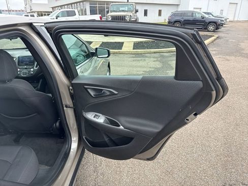 Used 2024 Chevrolet Malibu LT image 31