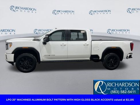 Used 2022 GMC Sierra 2500 AT4 w/ AT4 Premium Plus Package image 2