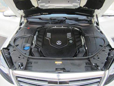 Used 2018 Mercedes-Benz S 560 Sedan image 13