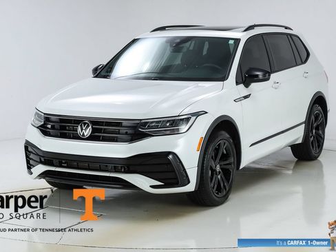 Used 2023 Volkswagen Tiguan SE R-Line FWD image 39