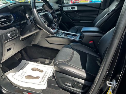 Used 2020 Ford Explorer ST w/ ST Street Pack image 10