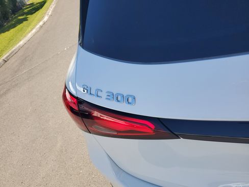 Certified 2025 Mercedes-Benz GLC 300 image 5